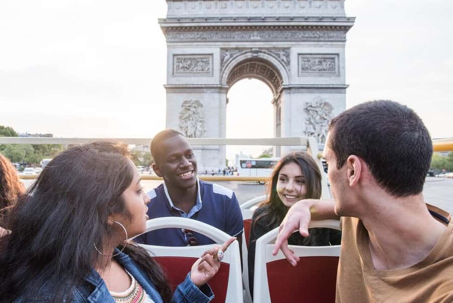 Paris: Arc de Triomphe Ticket & Big Bus Hop-on Hop-off Tour - Start with one complete 2-hour-15-minute loop