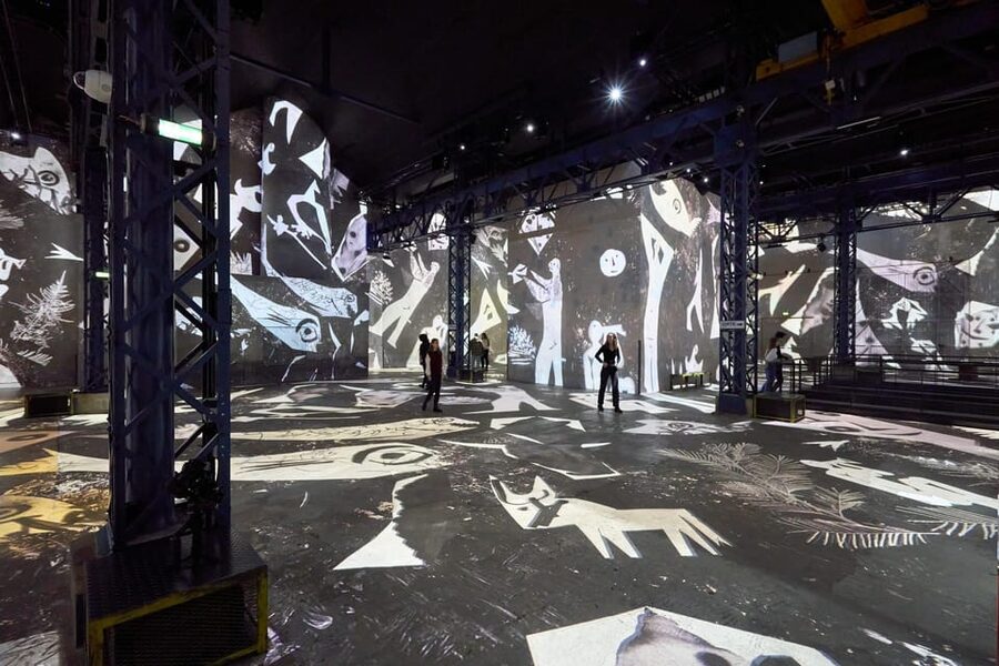 Paris : Atelier des Lumières admission ticket - Picasso, art in motion, from Spain to Guernica