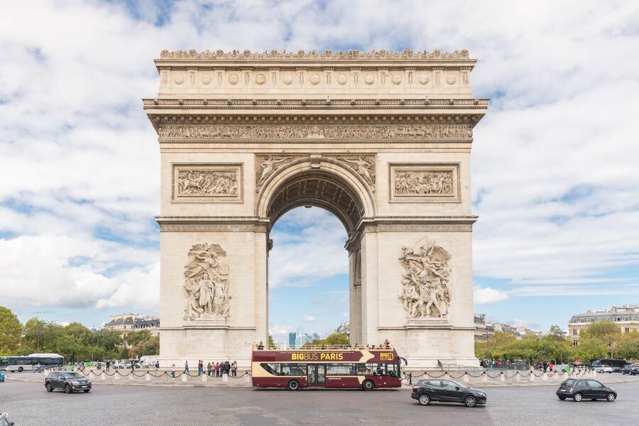 Paris: Big Bus Hop-on Hop-off Tour & Panoramic Night Tour - Montmartre after dark