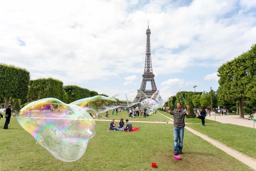 Paris Bike Tour: Eiffel Tower, Place de la Concorde & More - The Louvre area and the Seine ride