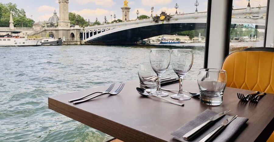 Paris : Bistronomic early dinner cruise - Key points to know before boarding