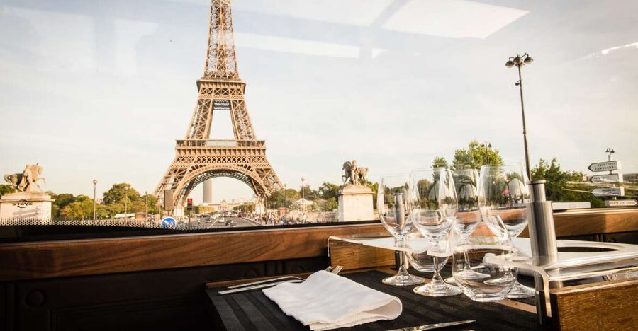 Paris: Bustronome Gourmet Dinner Tour - Beginning at the Arc de Triomphe