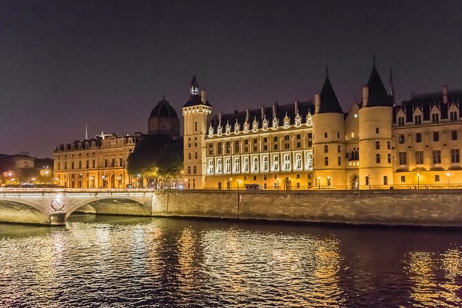 Paris by Night Walking Tour: Ghosts, Mysteries and Legends - What this Paris night walk is really about