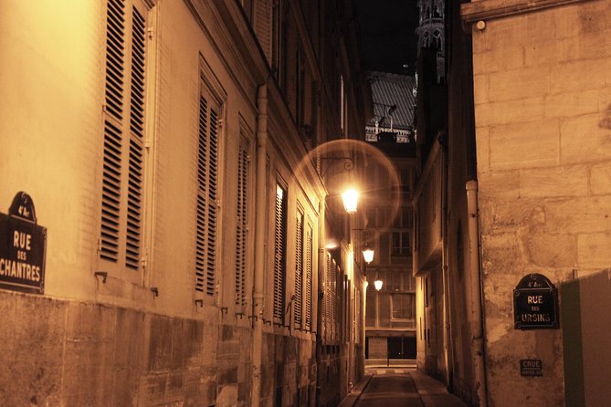 Paris by Night Walking Tour: Ghosts, Mysteries and Legends - The Île de la Cité and the Conciergerie