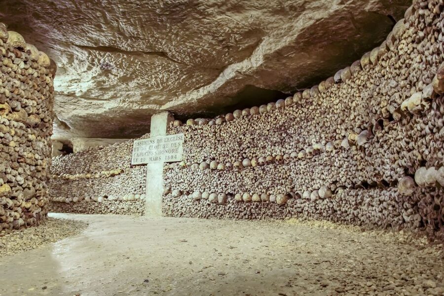 Paris: Catacombs Restricted Access Tour - What the guide adds in two hours