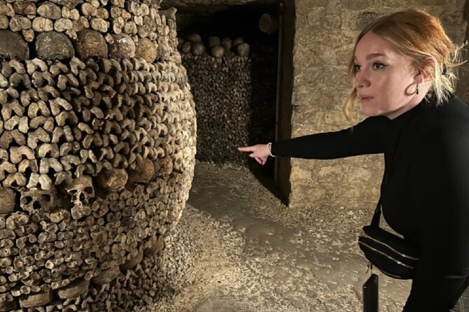 Paris: Catacombs Tour with Restricted Areas - What the 90-minute route gives you