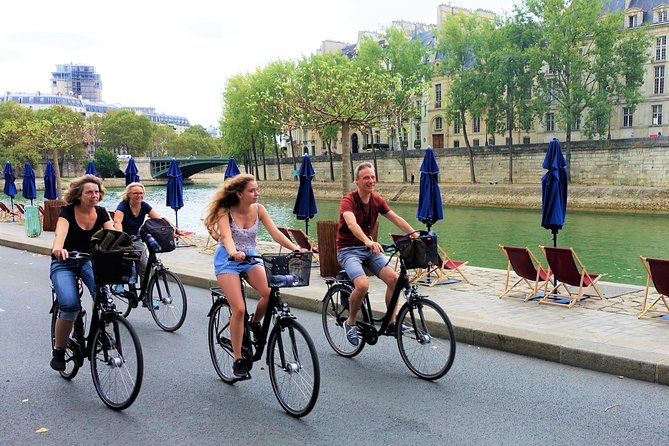 Paris: Charming Nooks and Crannies Bike Tour - Why this bike tour works so well in central Paris