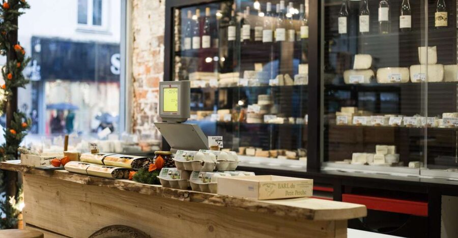 Paris: Cheese and Wine Class in a 17th Century Cellar - Seven cheeses, seven different ways to taste France