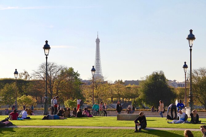 Paris City Center Free Walking Tour (Tip-Based) - The Louvre without the crowds inside