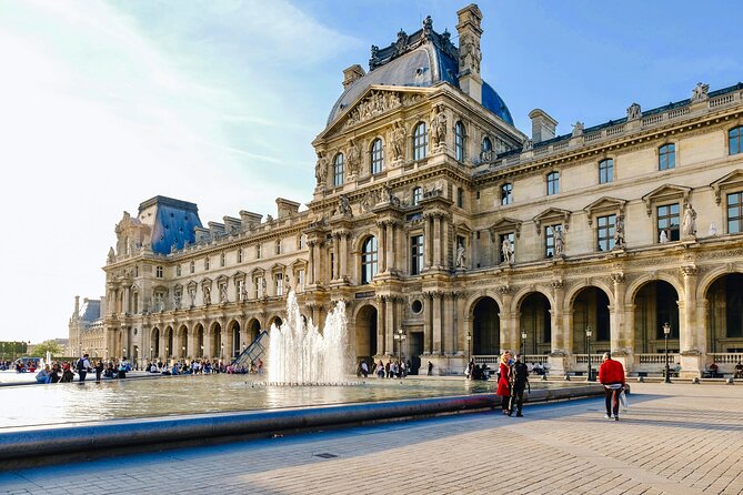 Paris City Center Free Walking Tour (Tip-Based) - Eiffel Tower views without crossing the city
