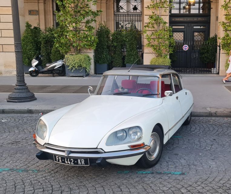 Paris: City Discovery Tour by Vintage Citroën DS Car - Meeting Alain or Frédéric in Paris