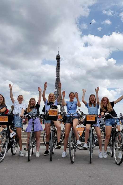 Paris: City Highlights Bike Tour - The guide is the heart of the tour