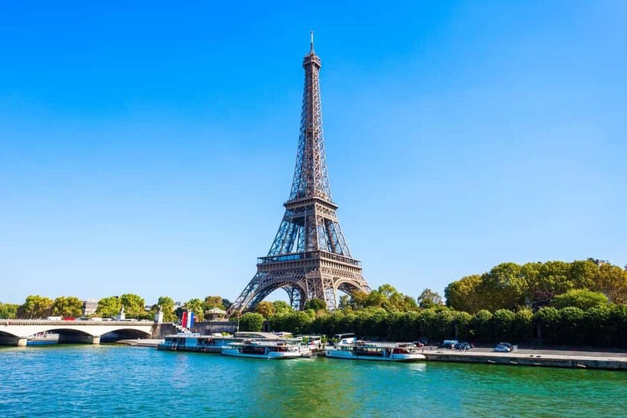 Paris: City Pass – Eiffel, Louvre & 27+ Must-See Sights - The Louvre, with fast-track entry and an optional walk