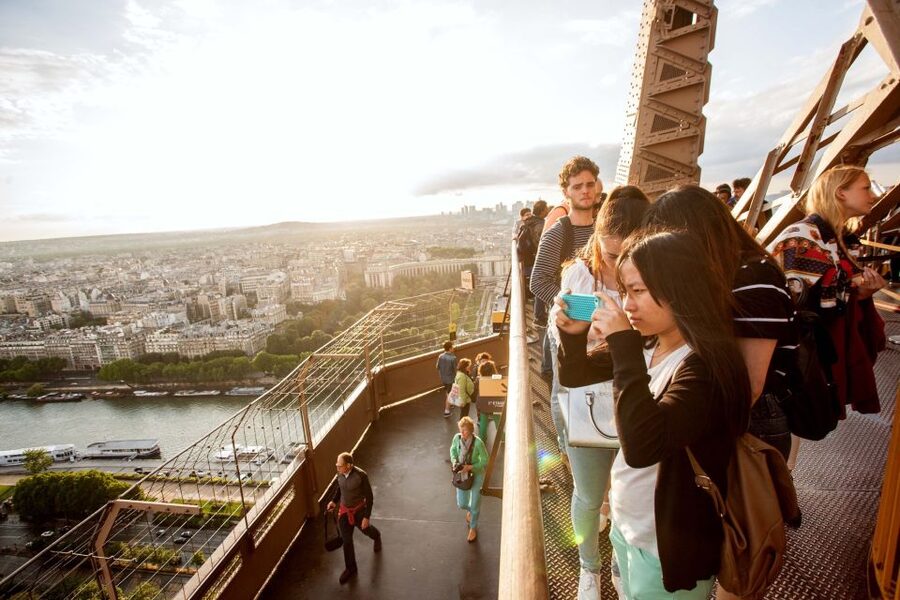 Paris: City Tour by Bus with Eiffel Tower & Optional Summit - FAQ