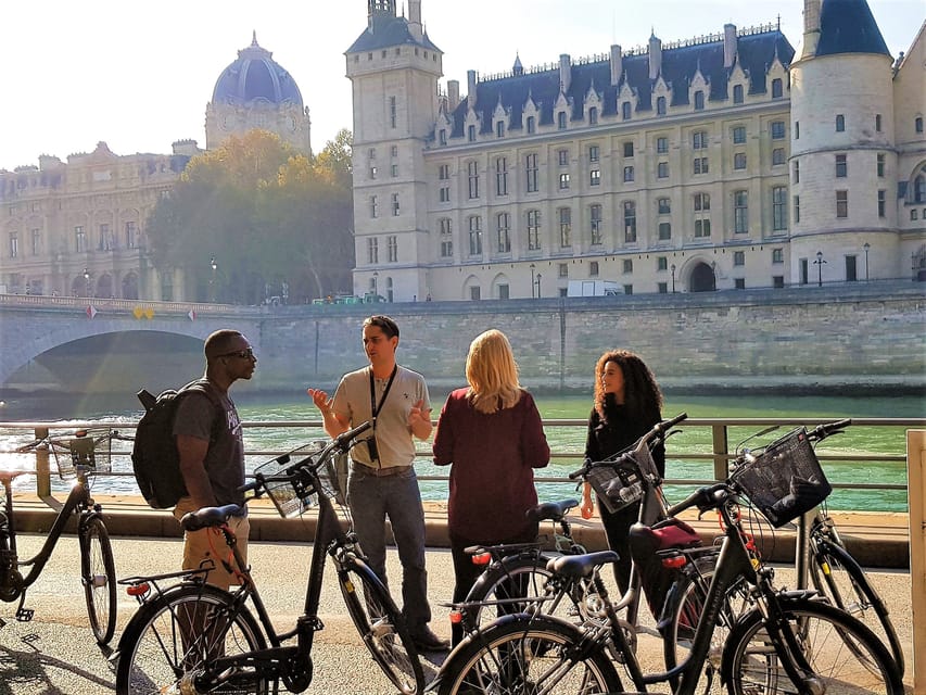 Paris: City Treasures Bike Tour - Starting at City Hall and Finding the Bikes