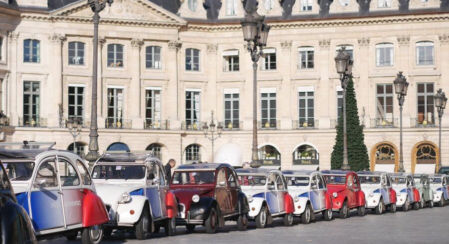 Paris: Classic Sites Tour by Vintage Citroen 2CV - Pont Alexandre III and the Grand Palais