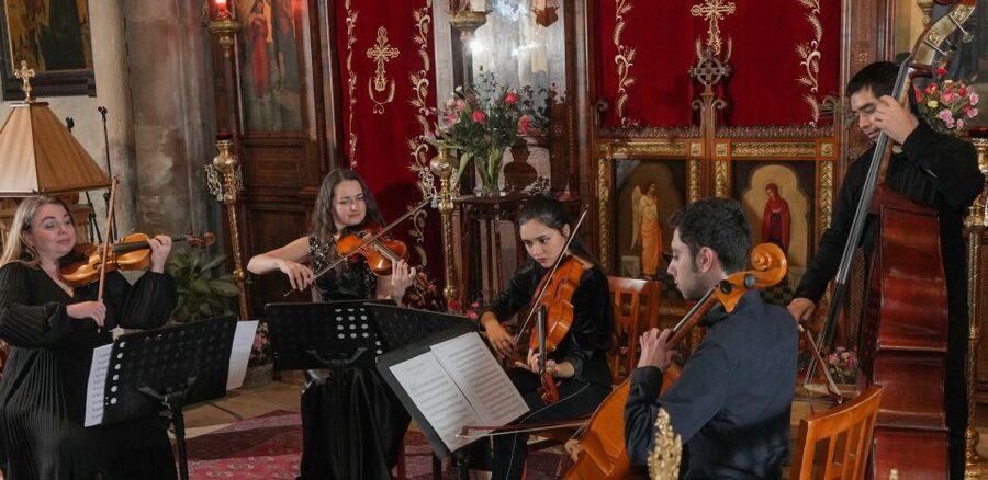 Paris: Classical Music Concert in Saint-Julien-le-Pauvre - Inside one of Paris’ oldest religious buildings