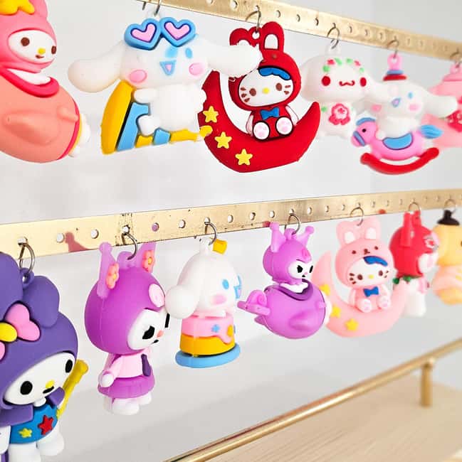 Paris: Create your phone strap, bag or keychain - Why the material selection matters