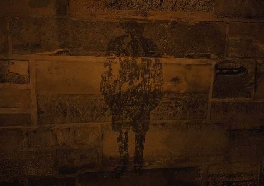 Paris: Dark History and Ghostly Guided Walking Tour - The cursed place and the final vampire story
