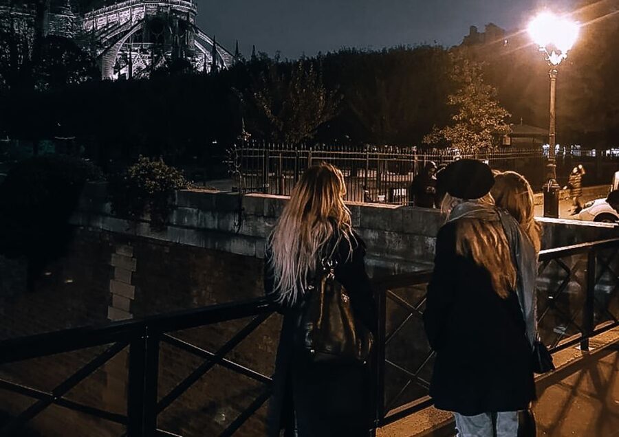Paris: Dark History and Ghostly Guided Walking Tour - Meeting at Île de la Cité