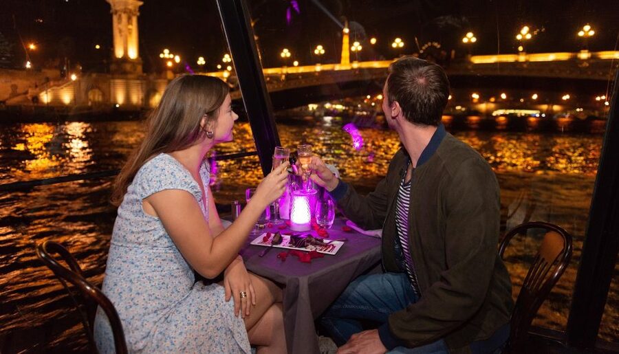 Paris: Dinner Cruise on the Seine and Eiffel Tower 2nd floor - From the boat to the Eiffel Tower