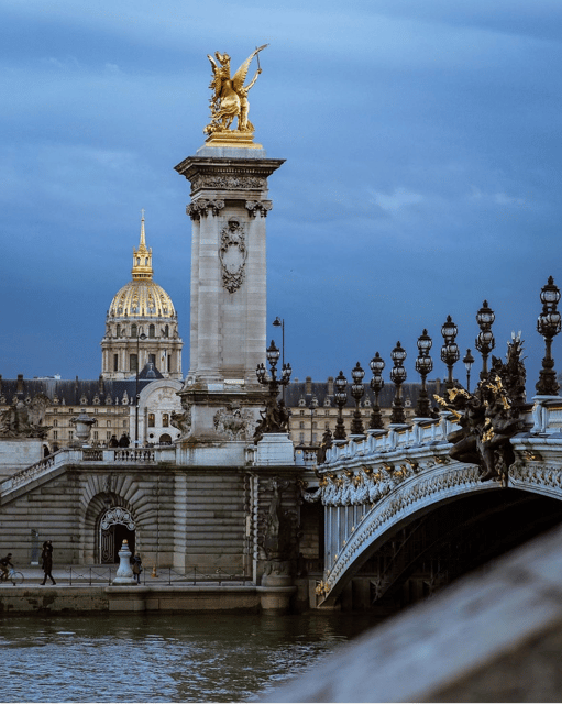 Paris: Discover Paris 2CV - Montmartre and the Streets Between the Sights