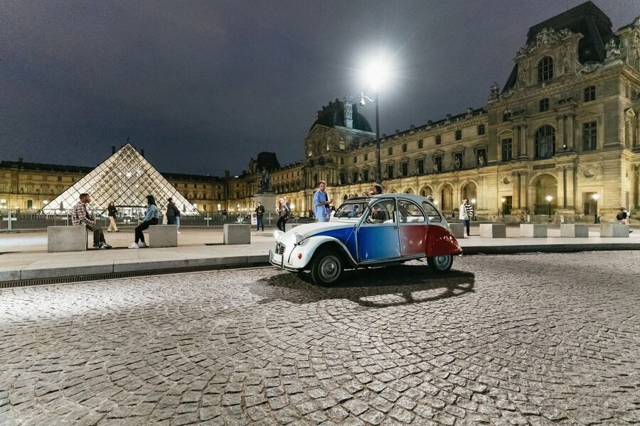 Paris: Discover Paris by Night in a Vintage Car with a Local - The Eiffel Tower after dark