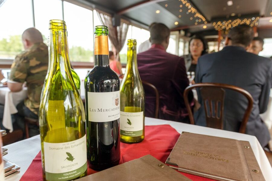 Paris: Early Evening Dinner Cruise on the River Seine - Should you book it?