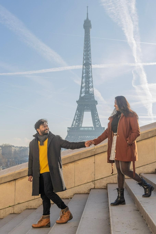 Paris: Eiffel Area Private Photoshoot - Starting at 2 Rue Beethoven