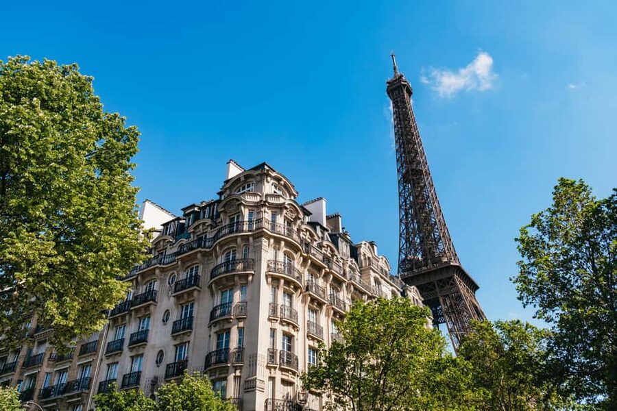 Paris: Eiffel Tower Fully Guided Tour with Summit Option - What the 75-minute timing really means