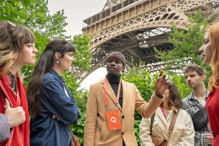 Paris: Eiffel Tower Guided Tour with Summit Access - Meeting your guide at Pont d’Iena