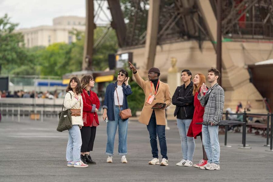 Paris: Eiffel Tower Guided Tour with Summit Access - Reaching the summit at 276 meters