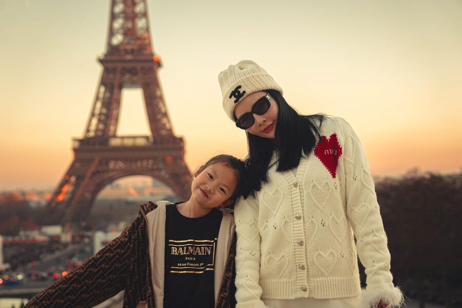Paris: Eiffel Tower & Louvre Private Photoshoot - What the photographers do well