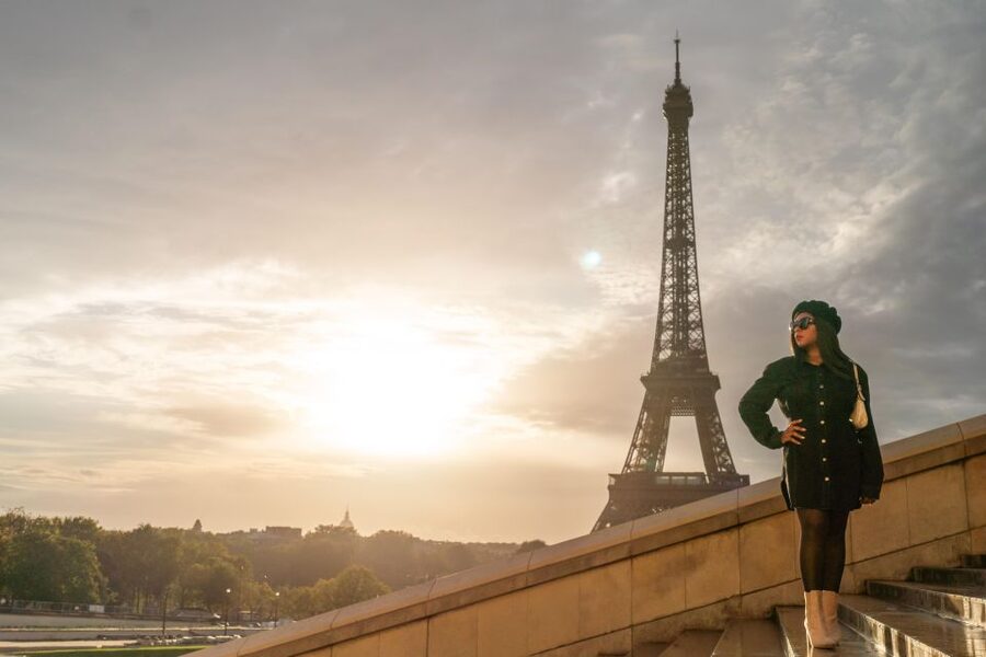 Paris: Eiffel Tower Private Professional Photoshoot - Meeting Rick at Trocadero