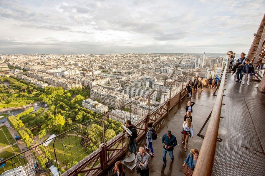 Paris: Eiffel Tower Summit or Second Floor Access - The guide service: useful facts and good humor