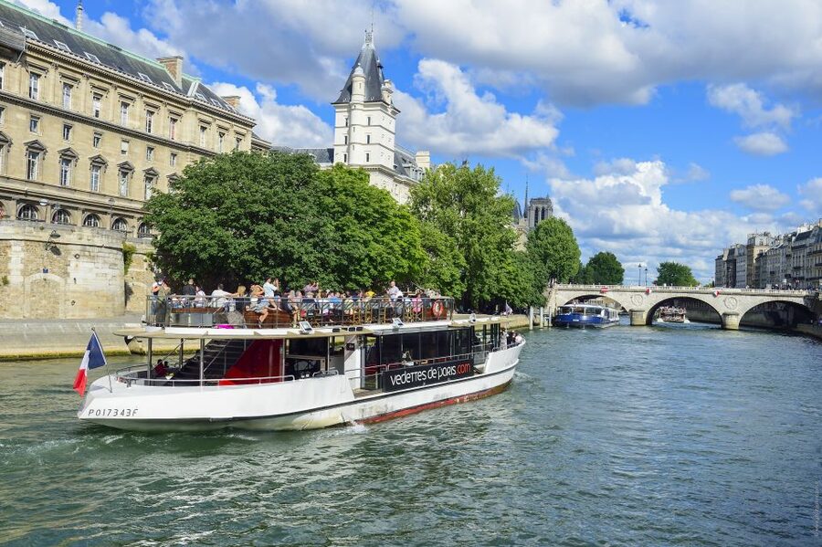 Paris: Eiffel Tower Tour & Seine River Cruise Tour - Does the $63 price offer good value?