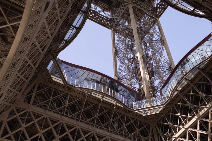 Paris: Elegant Dinner with Drinks in the Eiffel Tower - What to expect from the four-course Menu Grande Dame