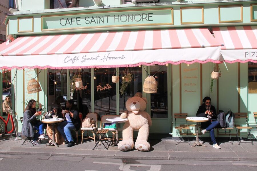 Paris: Emily Inspired Walking Tour - The polished world around a Parisian agency