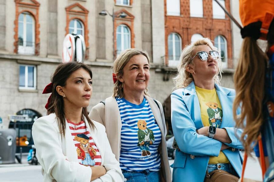 Paris: Emily TV Show Locations Guided Walking Tour - Place de Valois and Savoir