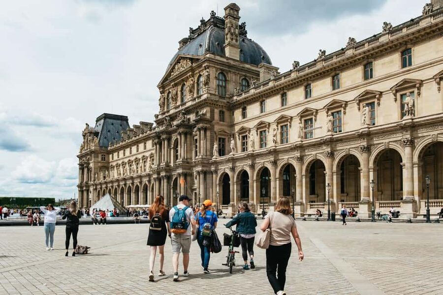 Paris: Emily TV Show Locations Guided Walking Tour - Cour du Commerce Saint-André and old Paris streets