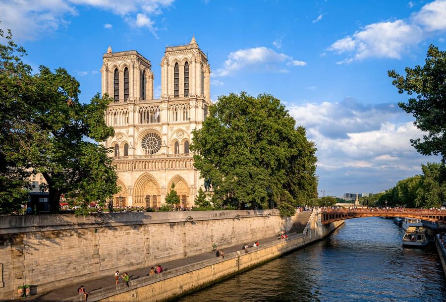 Paris: Eternal Notre-Dame VR Experience Ticket - The Fire and Restoration Story