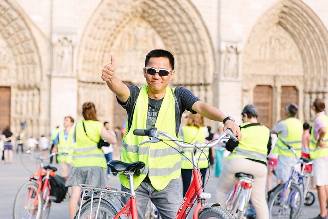 Paris Evening Snapshot Bike Tour - From the Eiffel Tower to the Seine