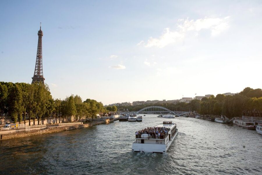 Paris Evening Snapshot Bike Tour - The possible Seine boat finish