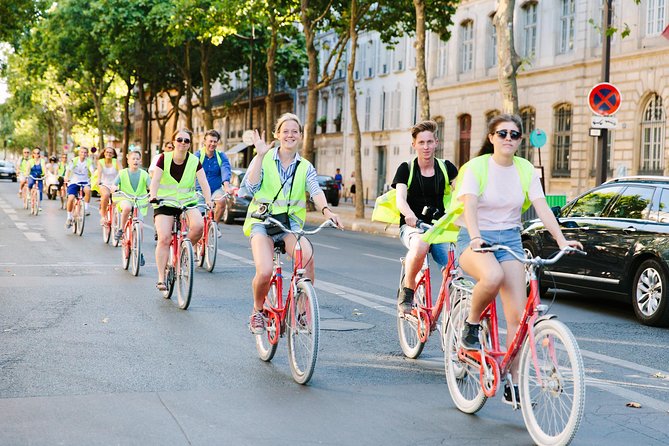 Paris Evening Snapshot Bike Tour - Why Paris looks different from a bicycle