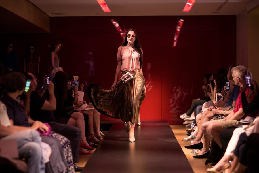 Paris: Fashion Show at Galeries Lafayette Haussmann - Why this department-store fashion show is worth your time