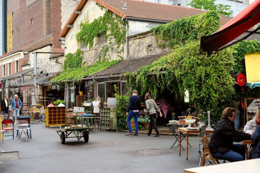 Paris: Flea Market Insider's Tour in Extra-Small Group - How to get more from the 90 minutes