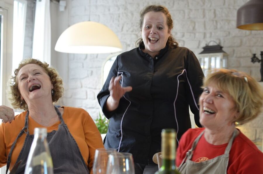 Paris: Full-Day Cooking Class, Market Tour and Lunch - Starting with Croissants at 09:00