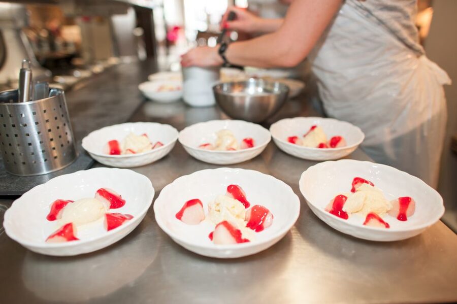Paris: Full-Day Cooking Class with 3-Course Lunch - Building a menu from what looks good