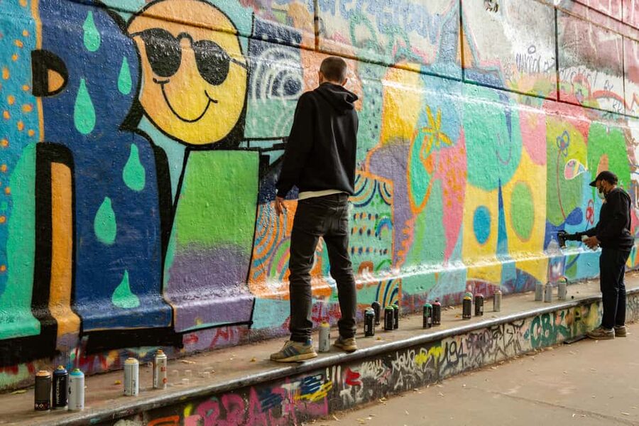 Paris: Graffiti and Street Art Workshop - First sprays, fine lines, and wall exercises