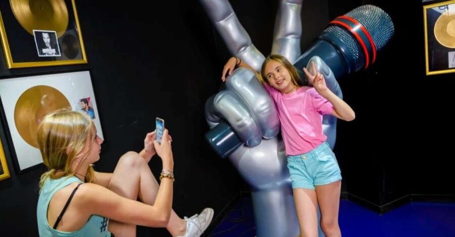 Paris: Grèvin Wax Museum and Seine River Cruise Tickets - Inside Grévin Wax Museum